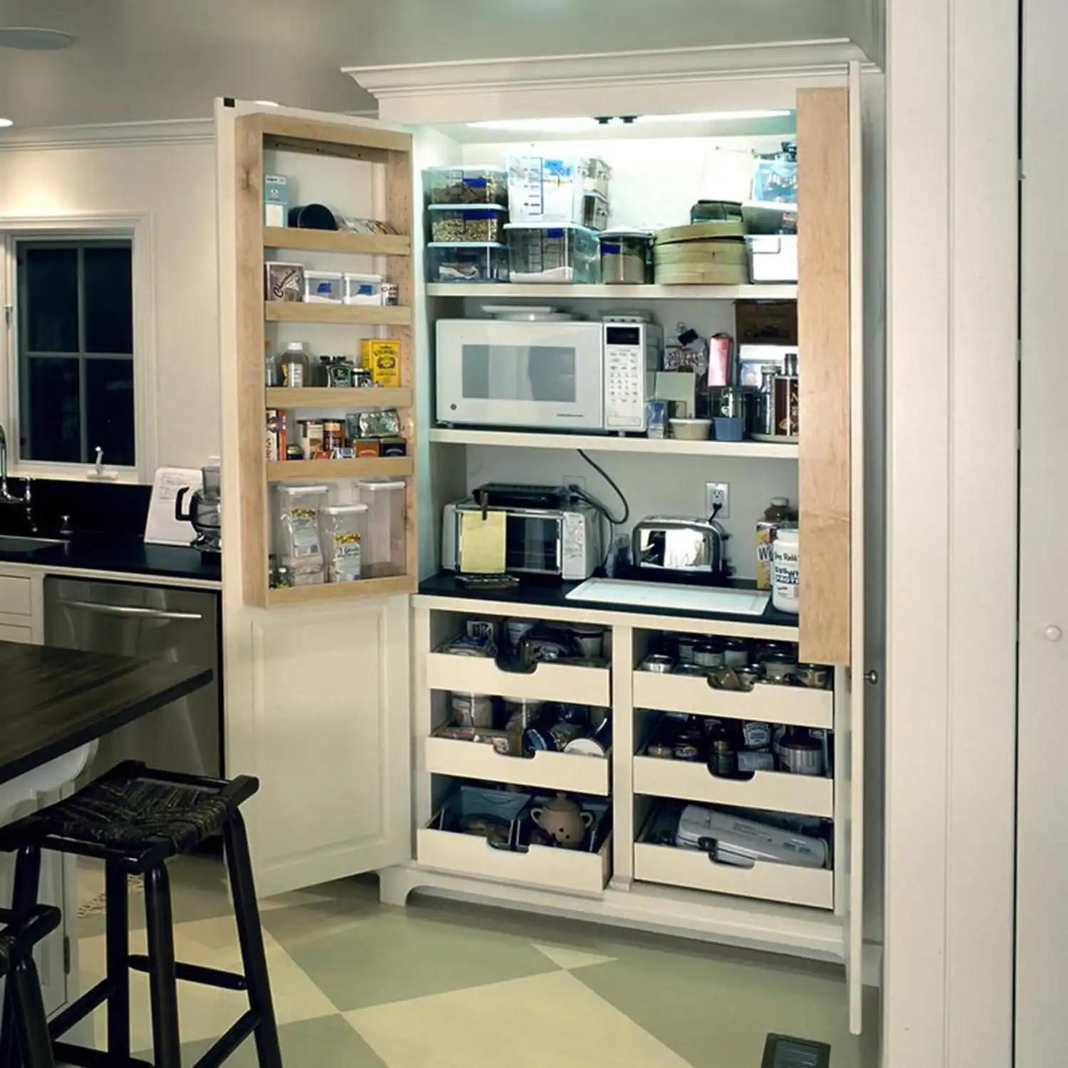 Maximizing Space: Hiding Smaller Appliances in the Pantry
